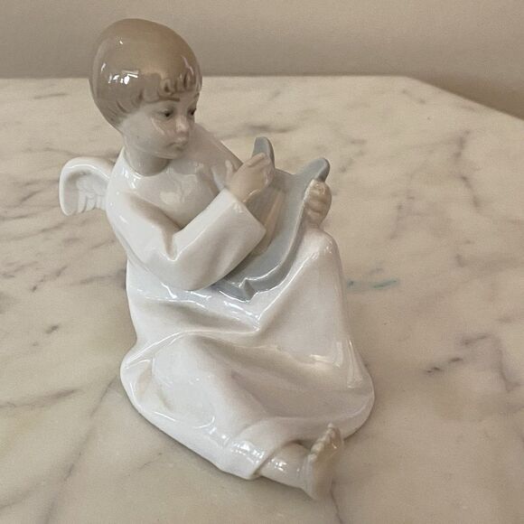 Vintage NAO by Lladro Angel Cherub with Harp Made in Spain Angel Strumming - Picture 10 of 12